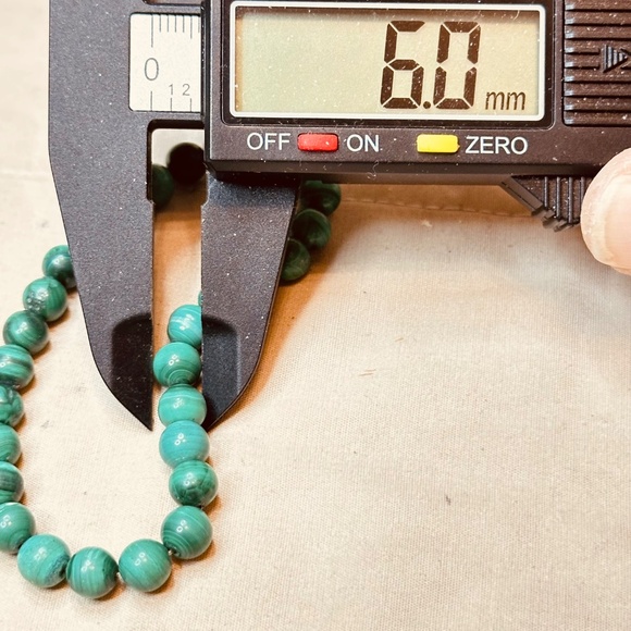 Malachite Round Beaded Stretchy Bracelet - Picture 10 of 14